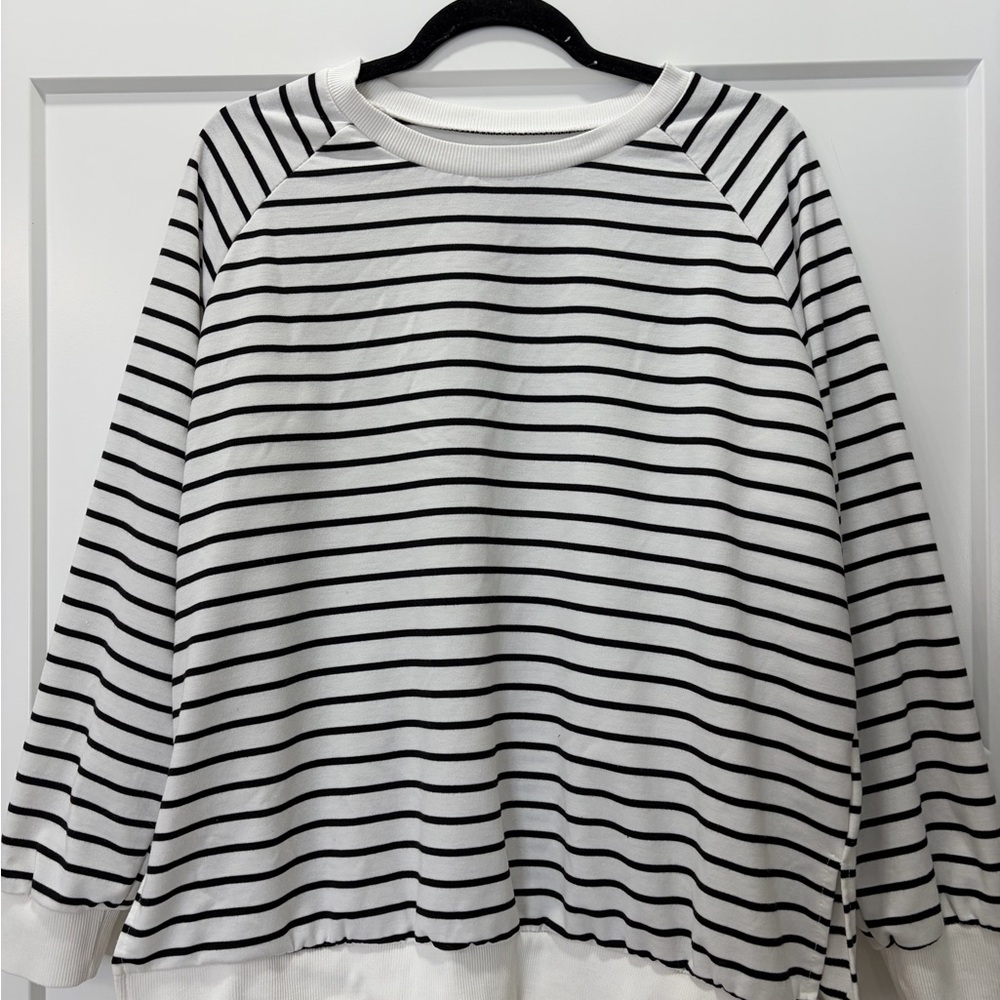 Striped Black and White Staple Minimalist Layering Basic Women's Top. Size Large